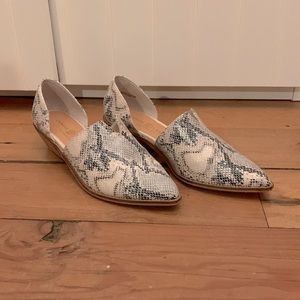 Chinese Laundry ~2” heel shoe